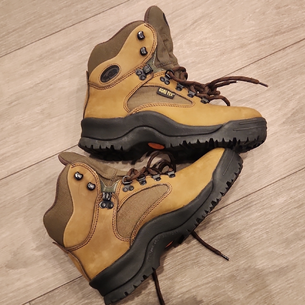 Vasque Gore-tex/leather hiking Boots W7.5